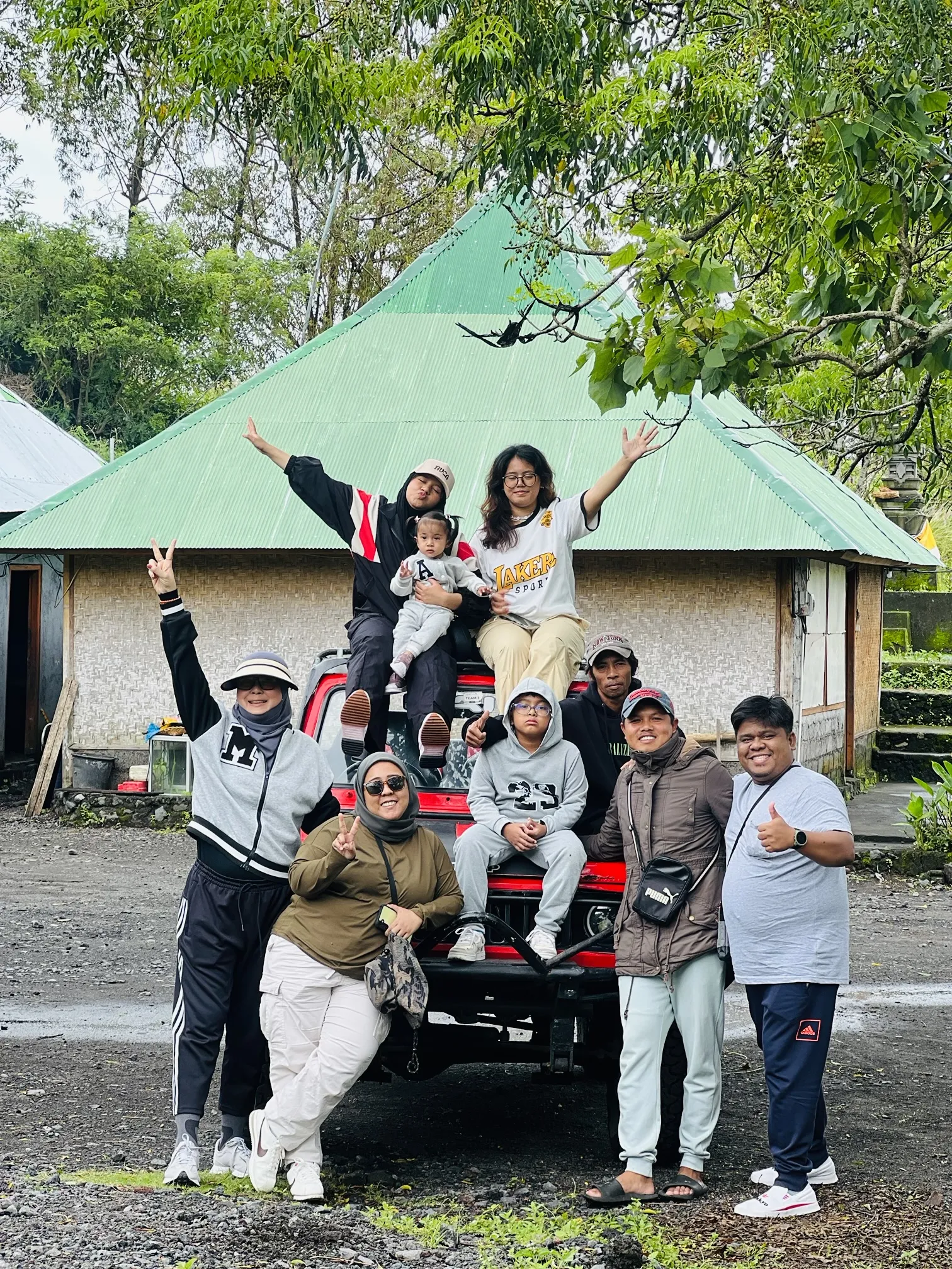Batur sunrise trekking and jeep tour