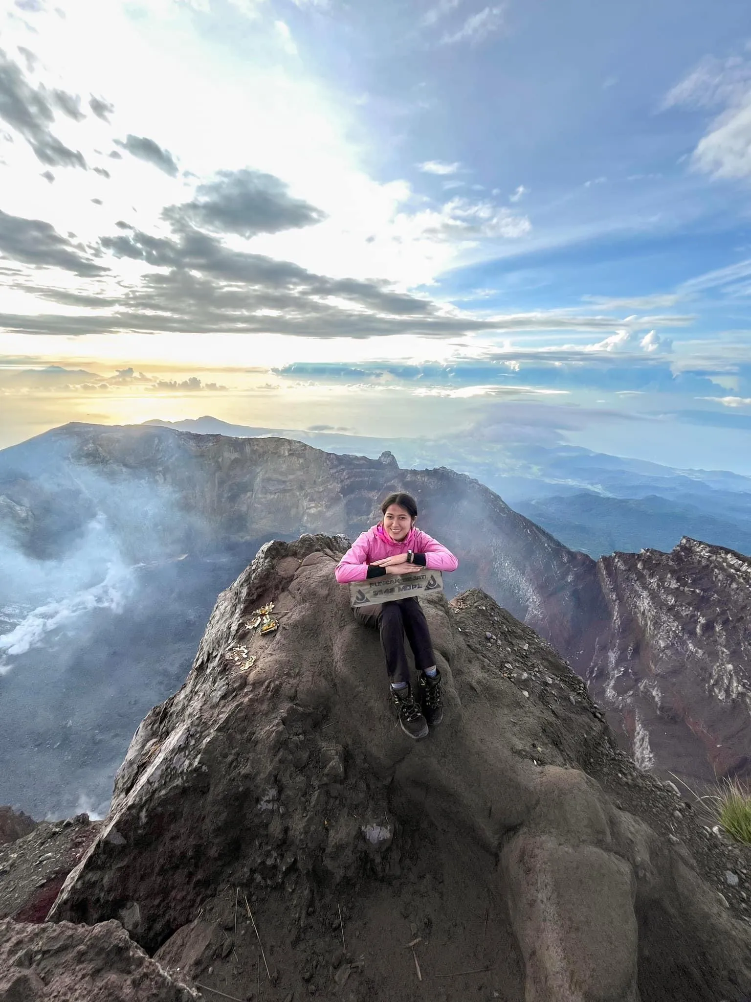 Dekwar Local Guide Mount Agung Trekking Bali