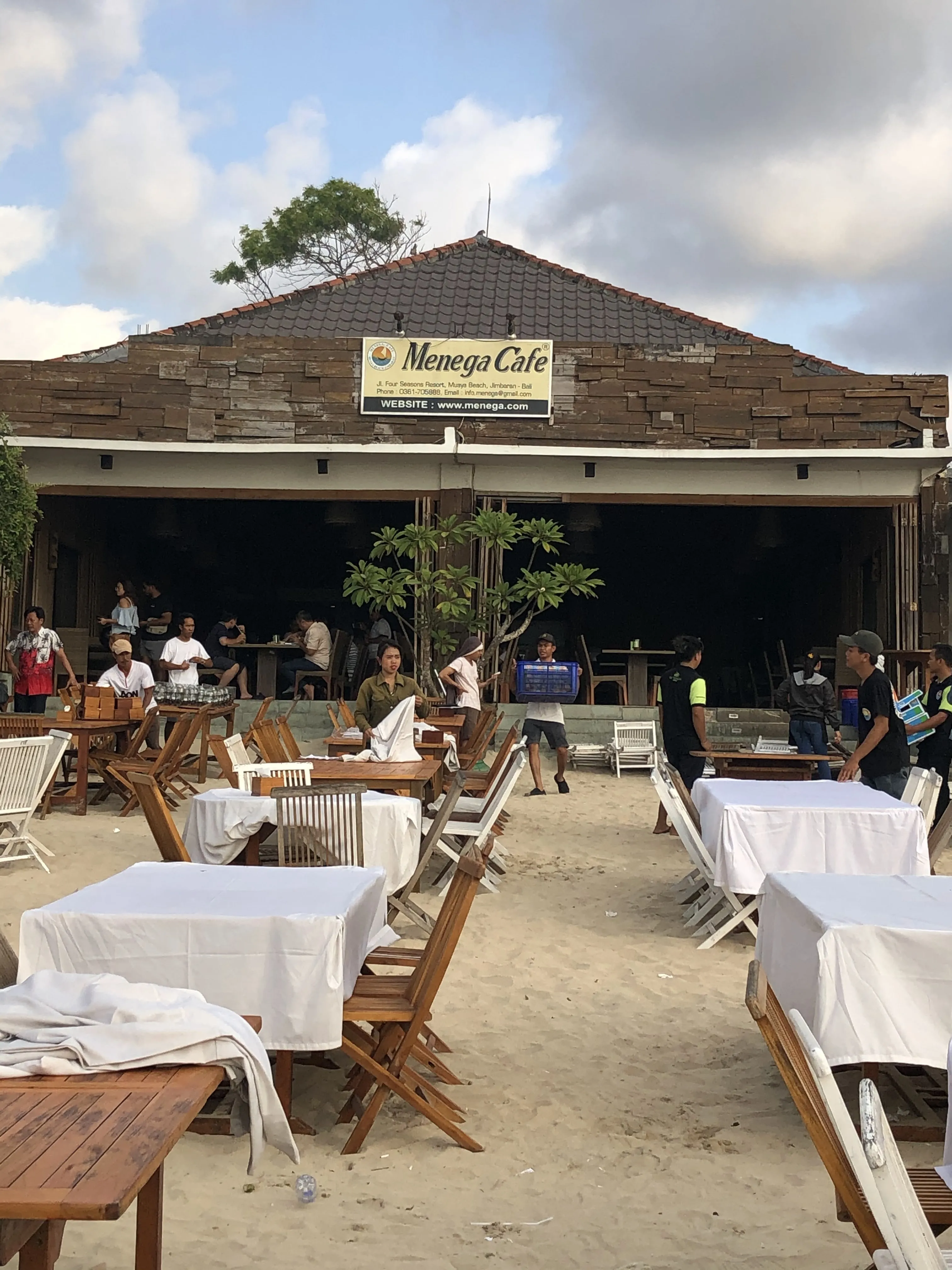 Menega Cafe