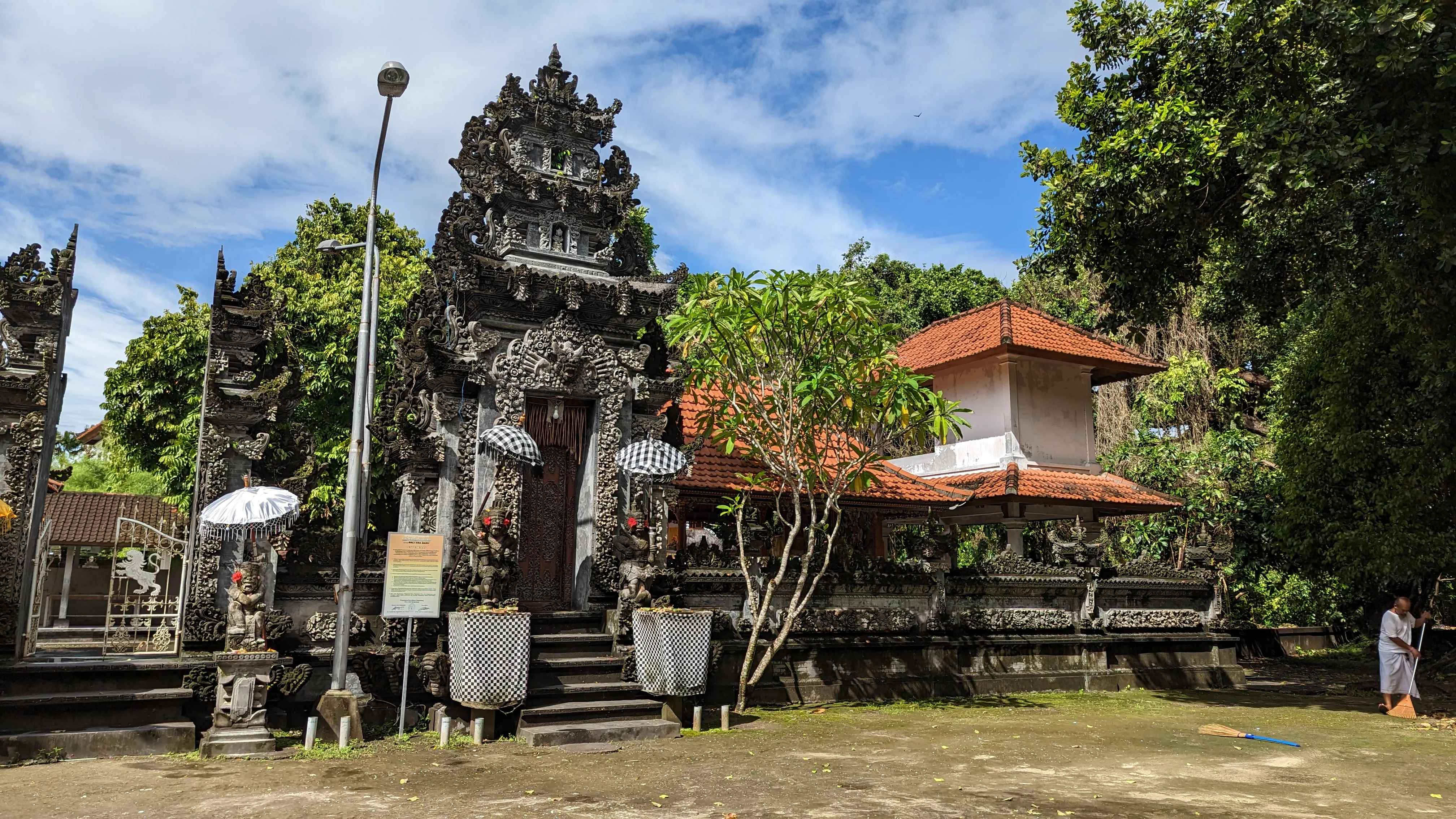 Pura Dalem Tengkulung