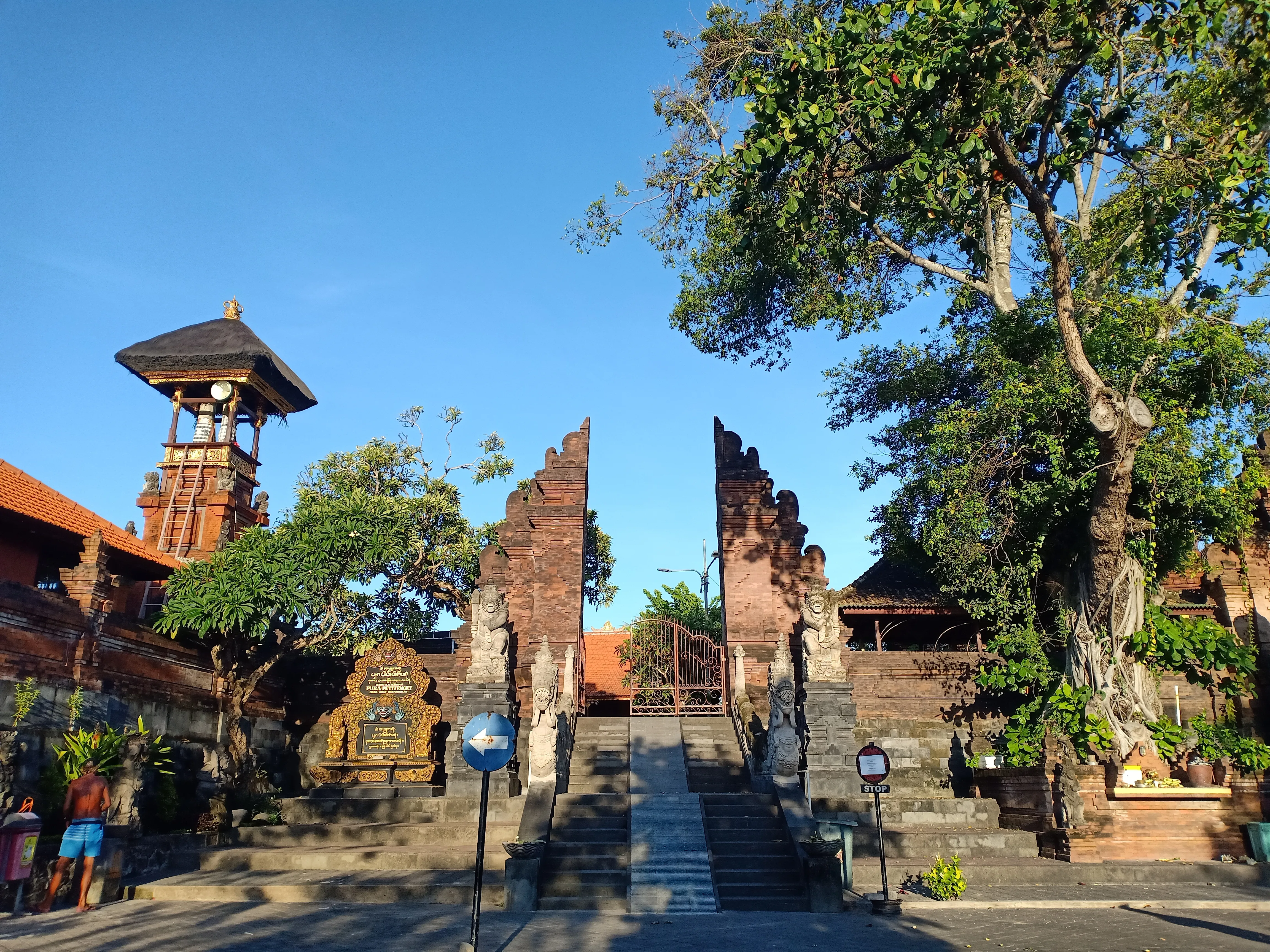 Pura Petitenget (Dang Kahyangan Jagat)
