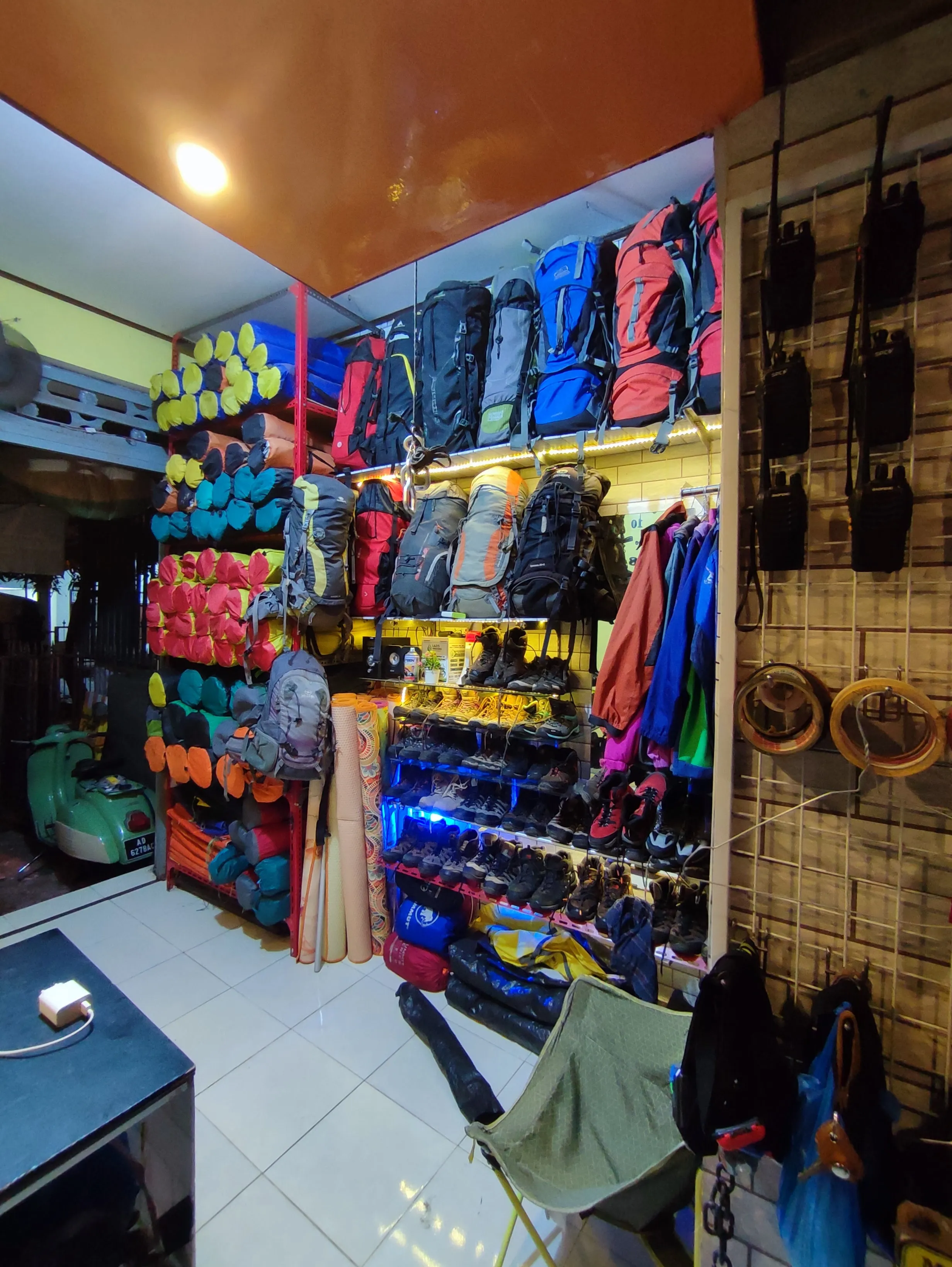 WEADVENT BALI SEWA TENDA CAMPING DAN HIKING