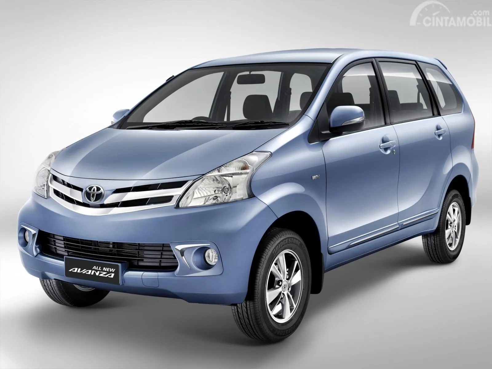Toyota Avanza 2011 — Transfer to Jimbaran